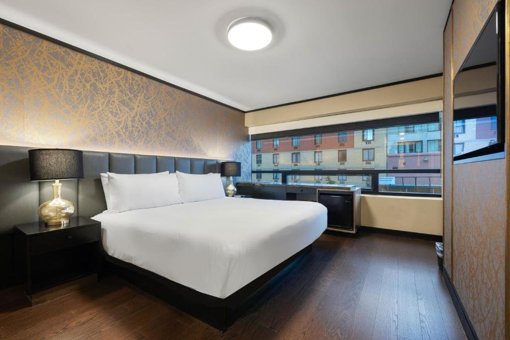 Superior King Room by Hudson Yards